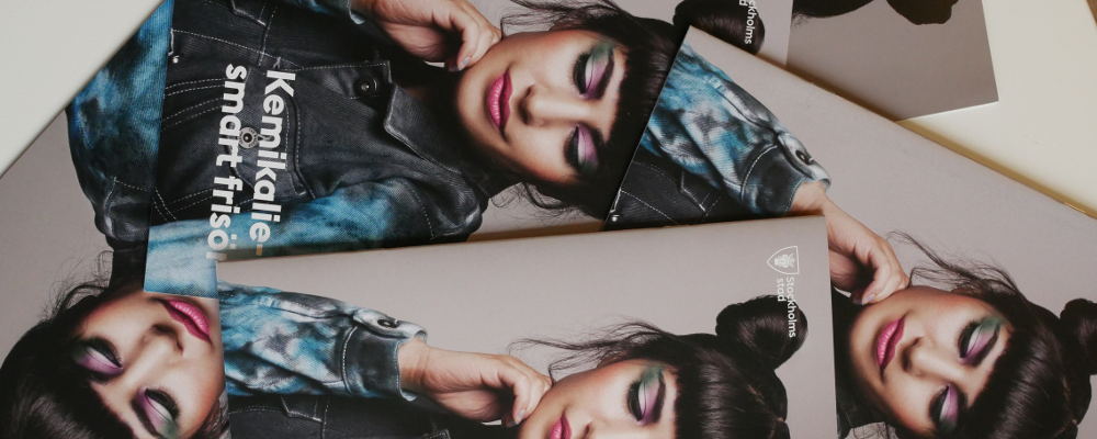 Broschyr "Kemikaliesmart Frisör"