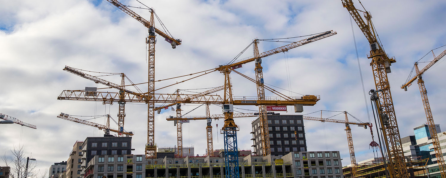 Byggkranar vid Hagastaden