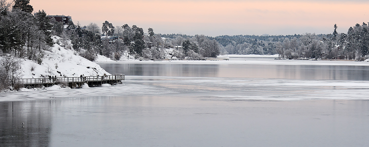 Vinterbild Mälaren vid Hässelby Villastad
