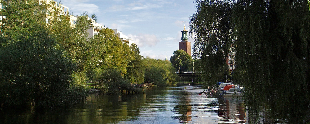 Foto av Klara Sjö vid Stadshuset